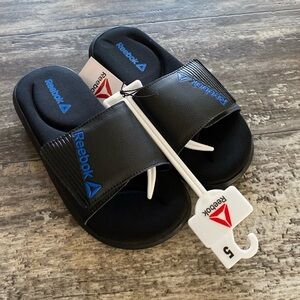 Reebok Black Sandals Size 5